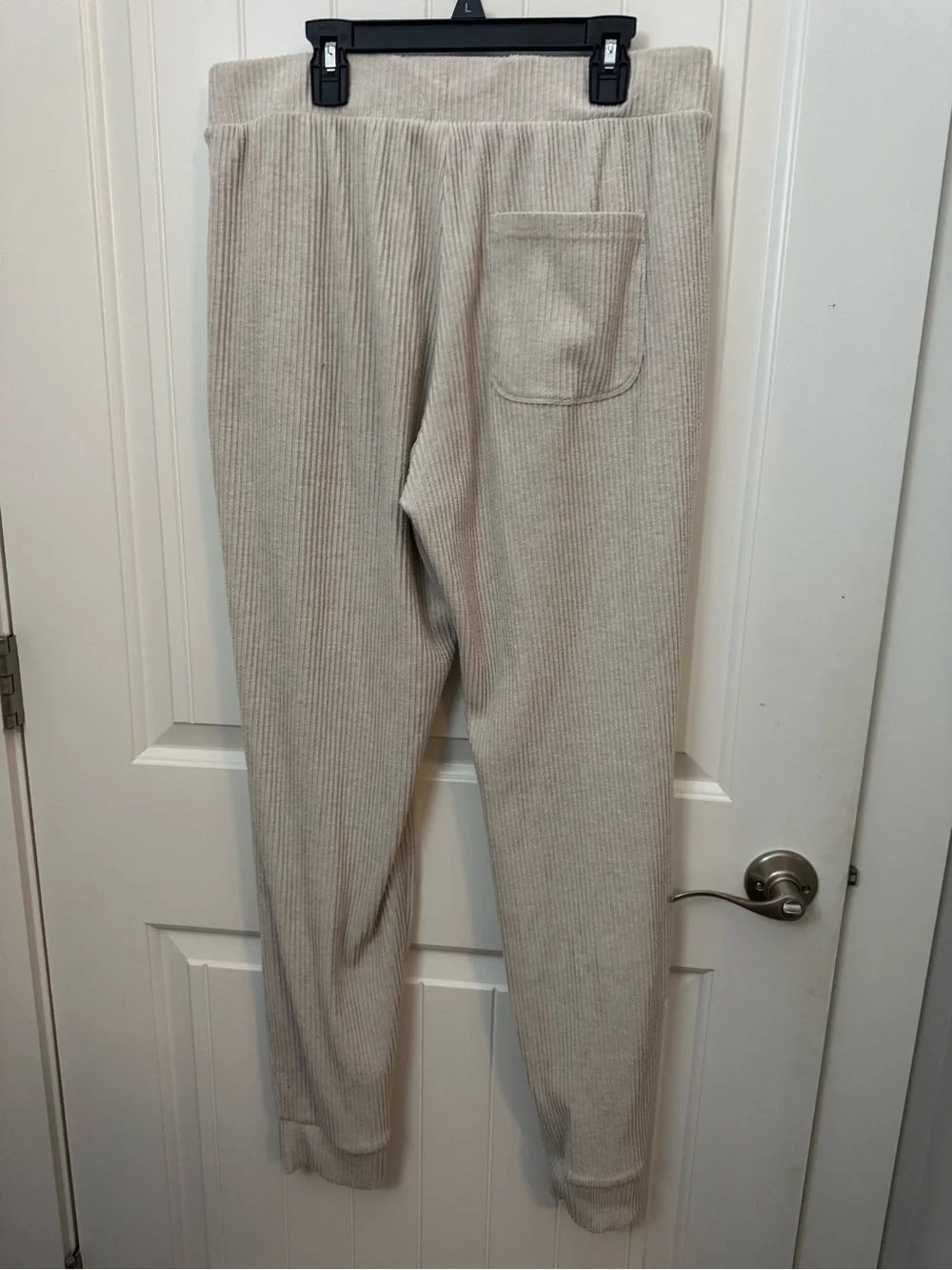 Alo Yoga Ribbed Lounge Jogger Sweatpants Women’s Large Oatmeal Cream Cozy -F - Picture 5 of 6